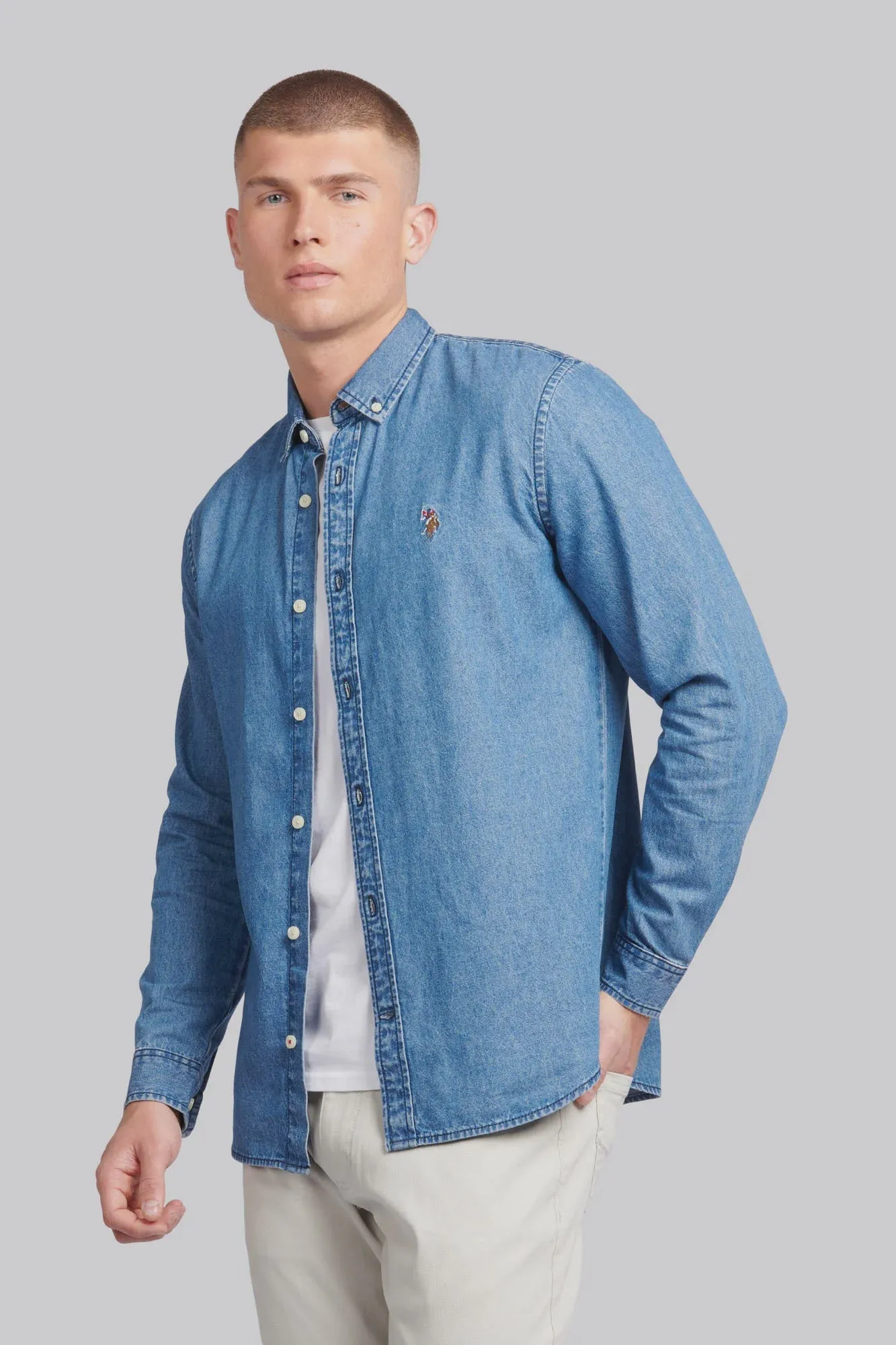 Mens Chambray Shirt in Medium Wash