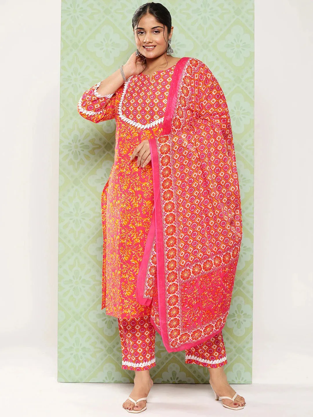 Plus Size Pink Floral Printed Pure Cotton Kurta With Trousers & With Dupatta