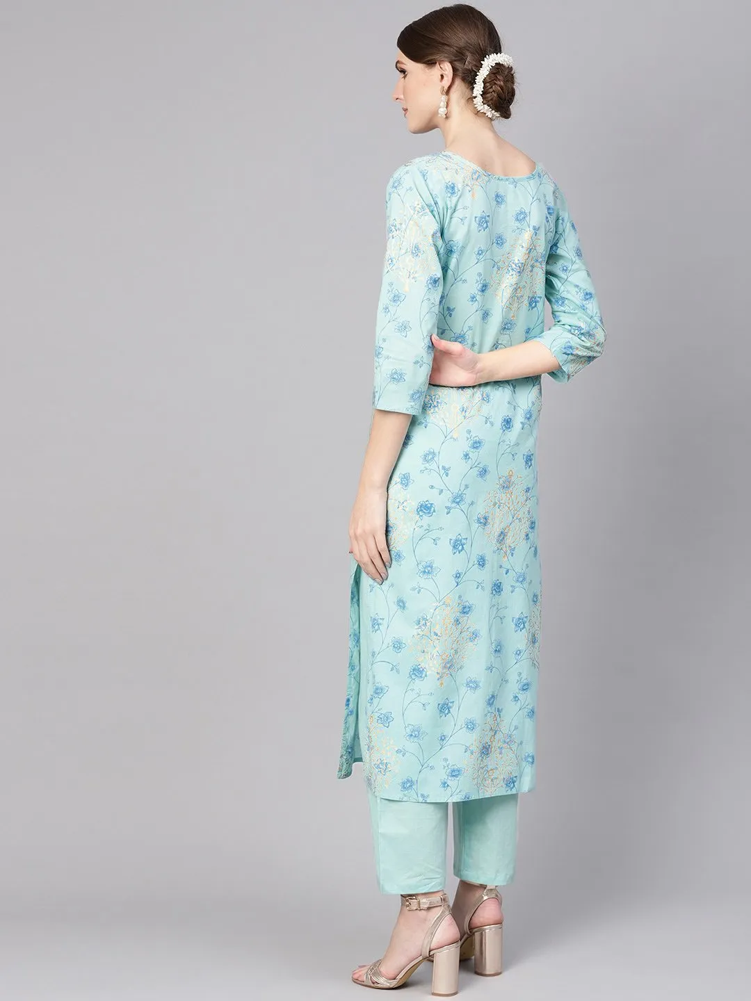 Women Blue Printed Kurta With Trousers